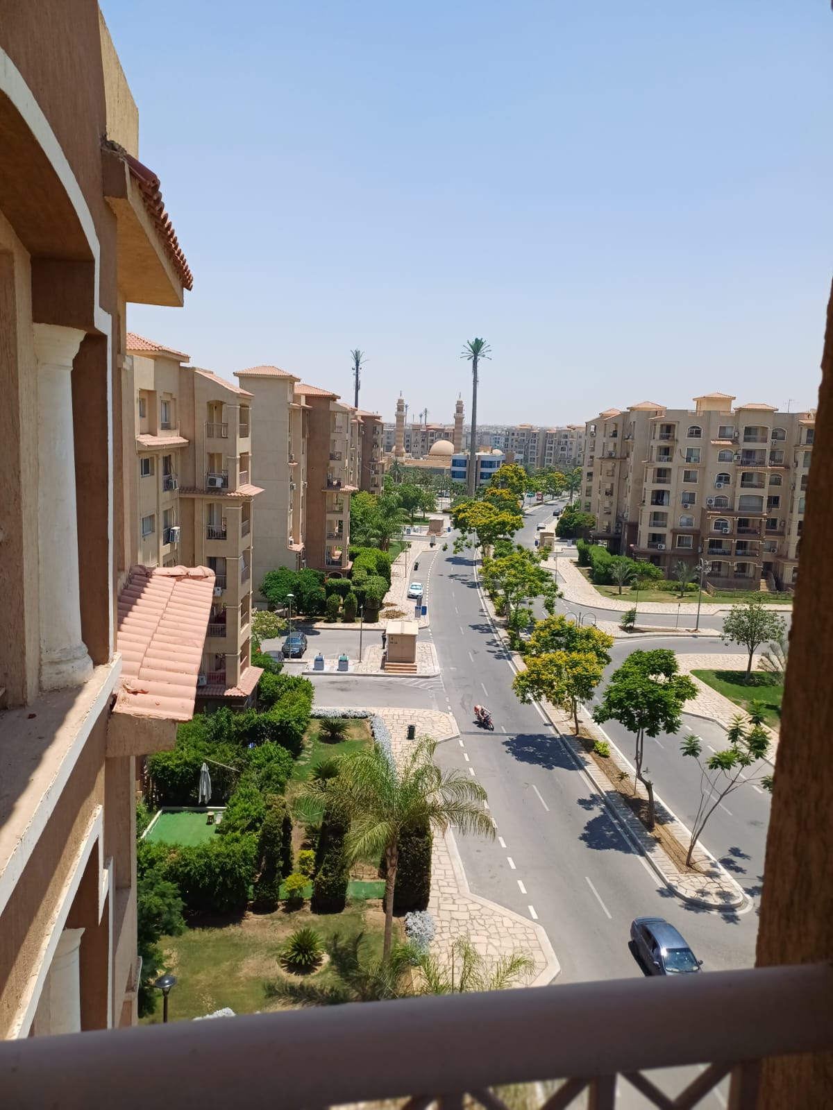 للبيع كاش شقة في مدينتي بمساحة 104 م2 استلام فوري