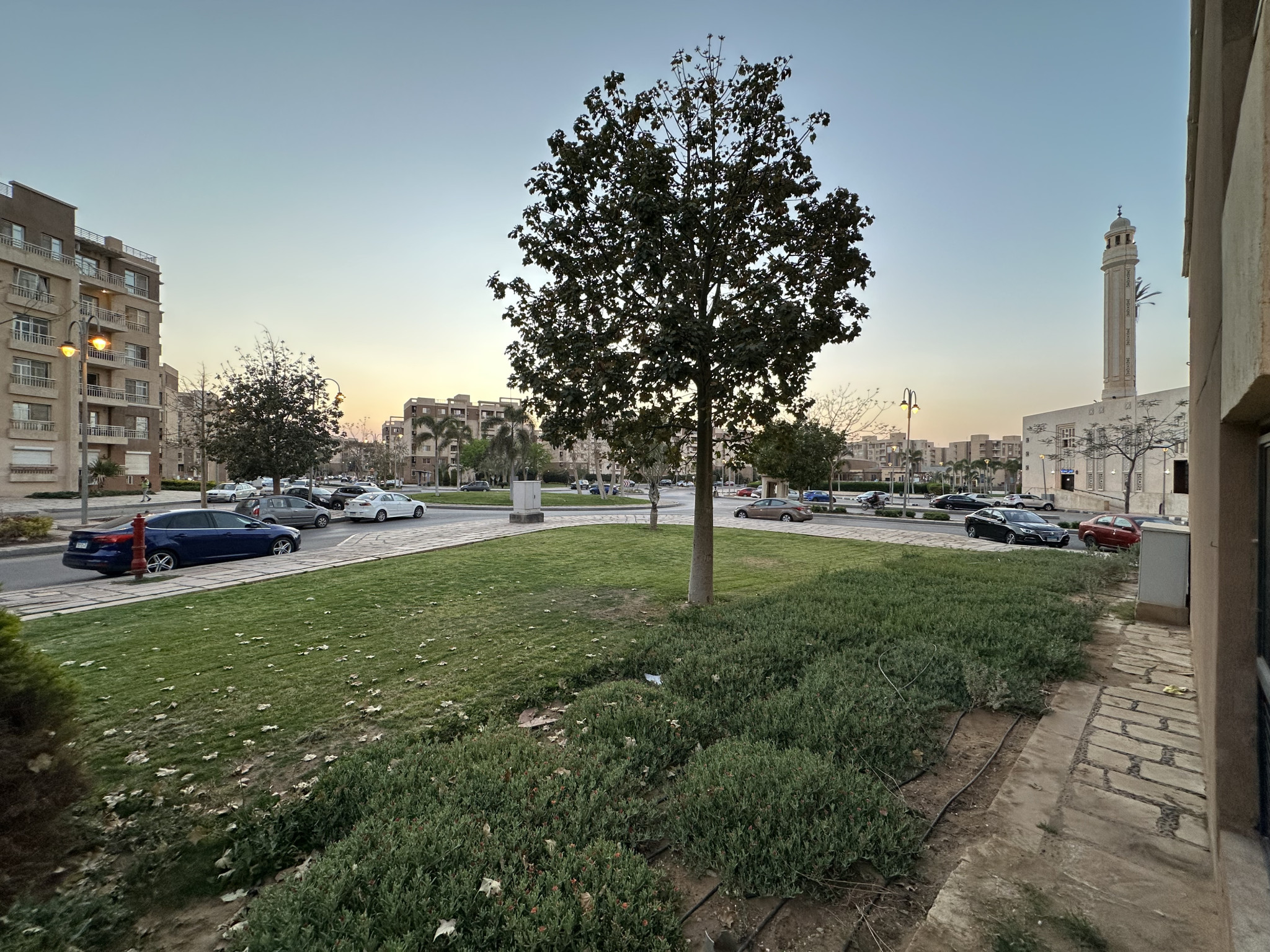 شقة في مدينتي 109 م2 للبيع كاش بحري على حديقة تشطيب خاص استلام فوري 7,500,000 ج 