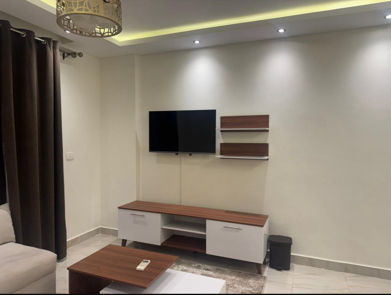 شقة في مدينتي 135 م2 للإيجار مفروش بحري 25,000 ج 