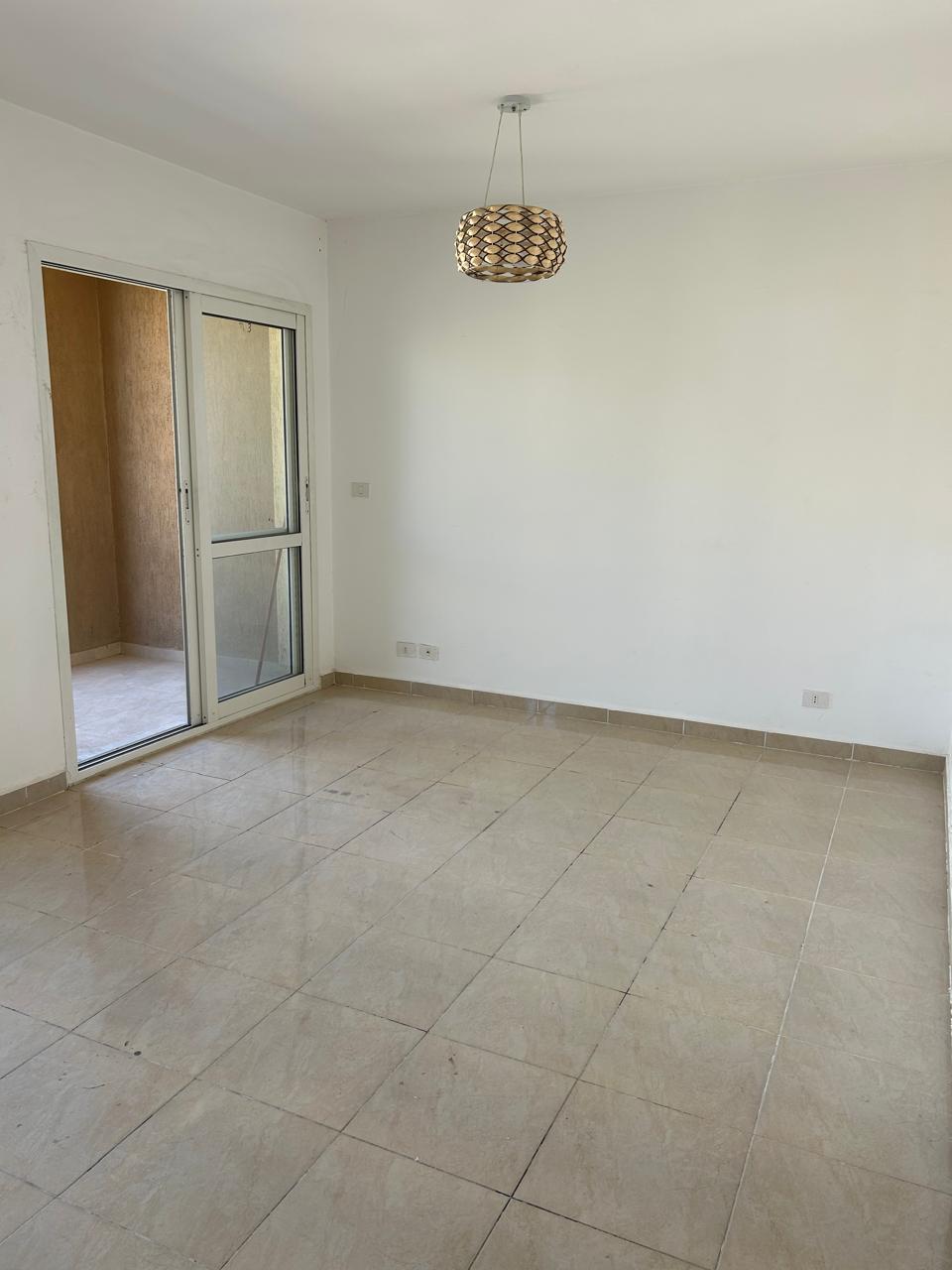 شقة في مدينتي 98 م2 للبيع كاش على حديقة صغيرة استلام فوري 4,500,000 ج 