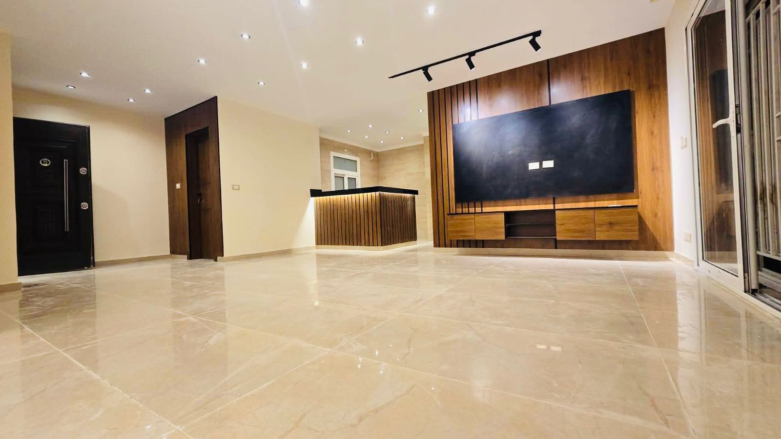 للبيع كاش شقة في مدينتي بمساحة 109 م2 استلام فوري 