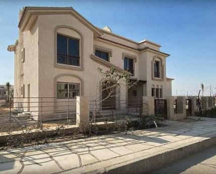 فيلا في مدينتي 357 م2 للبيع تقسيط بحري على حديقة كبيرة بمقدم 14,200,000 ج 