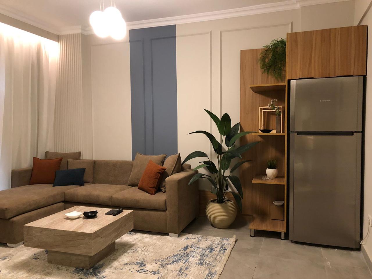 للإيجار مفروش شقة في مدينتي بمساحة 78 م2 تشطيب سوبر لوكس 