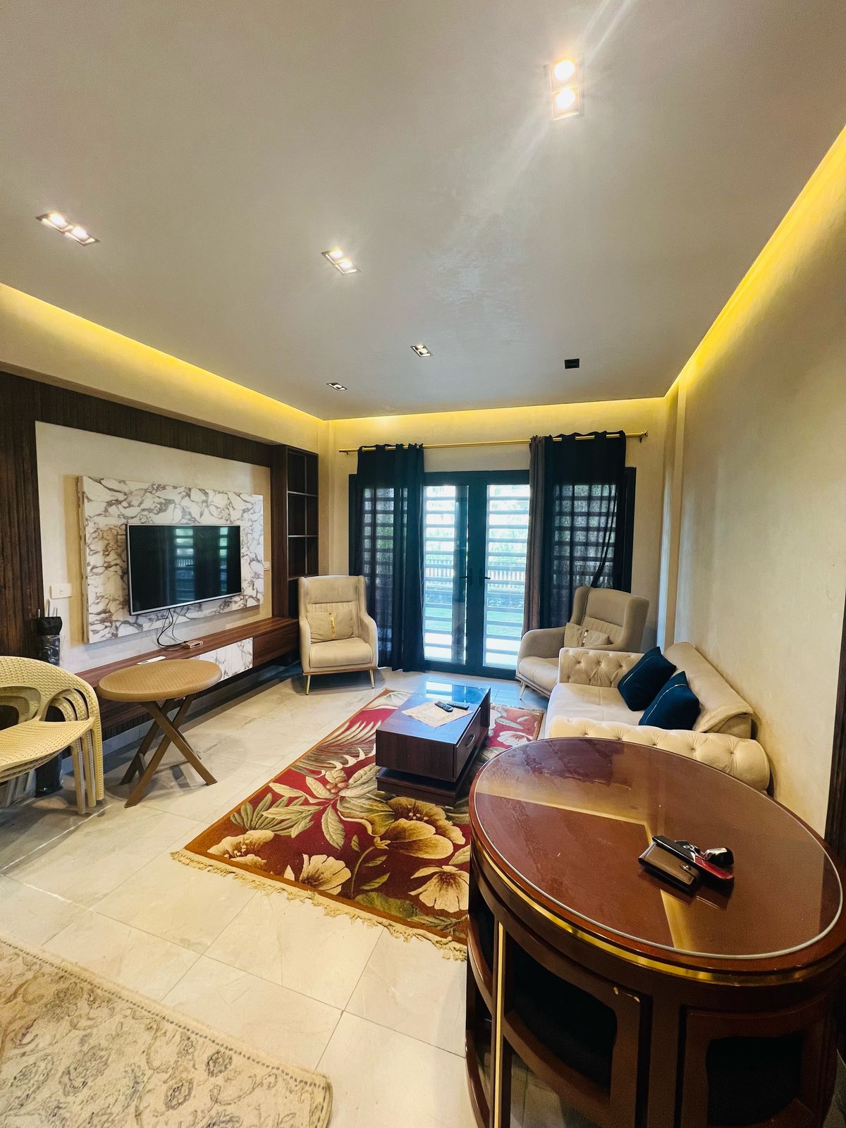 للإيجار مفروش شقة في مدينتي بمساحة 84 م2 تشطيب سوبر لوكس 