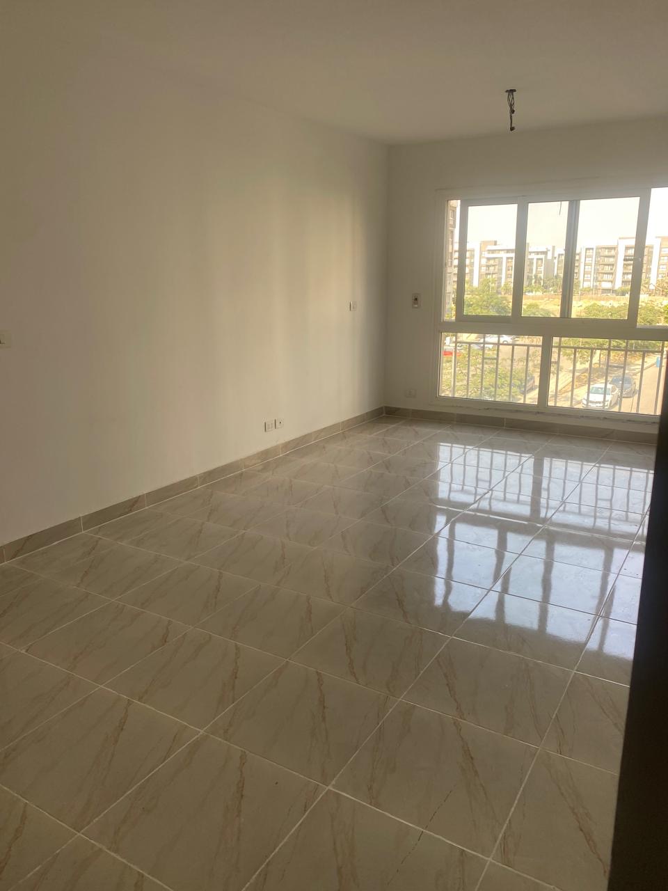 للبيع كاش شقة في مدينتي بمساحة 107 م2 استلام فوري 