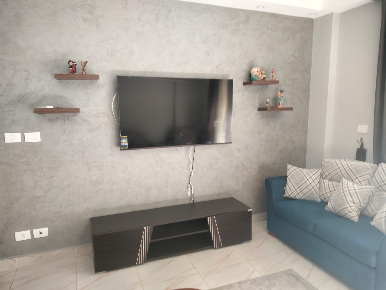 شقة في مدينتي 110 م2 للإيجار مفروش بحري على حديقة كبيرة تشطيب خاص 30,000 ج 