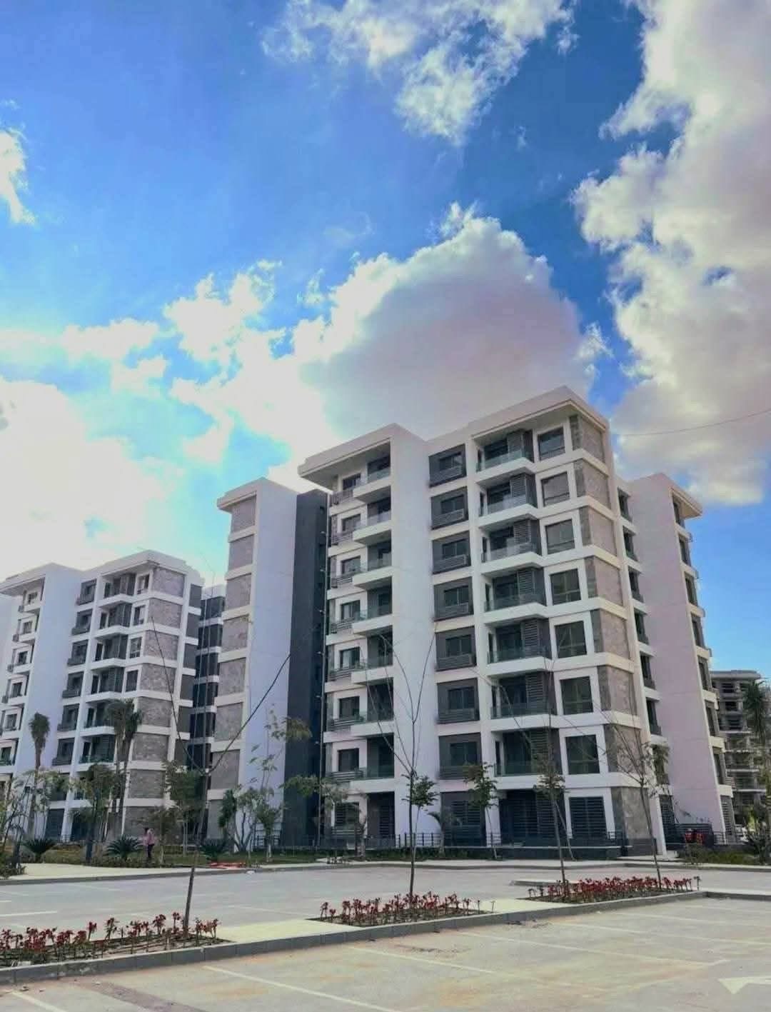 شقة في نور 131 م2 للبيع تقسيط بحري على حديقة كبيرة بمقدم 2,200,000 ج 