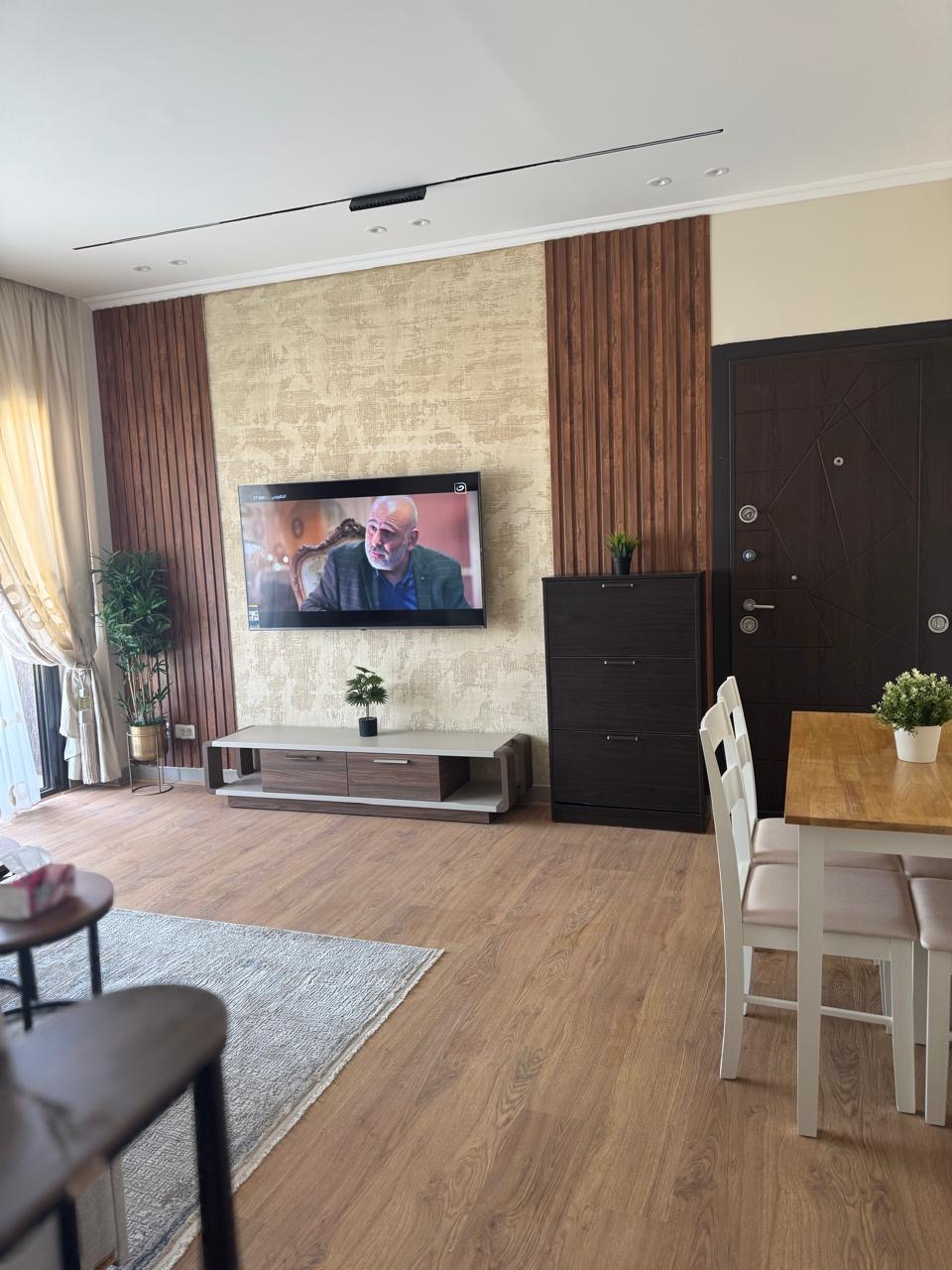 للبيع كاش شقة في مدينتي بمساحة 70 م2 تشطيب هاي لوكس استلام فوري 